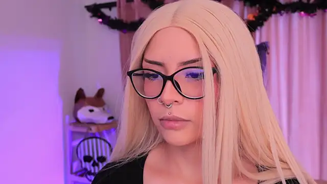 Misselektra   online show from October 2025 01:23:01 PM