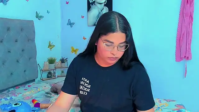 mabellfox online show from January 2025 06:52:01 PM