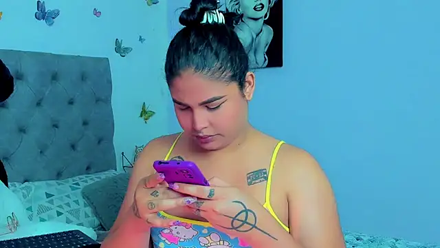 mabellfox online show from January 2025 07:37:01 PM