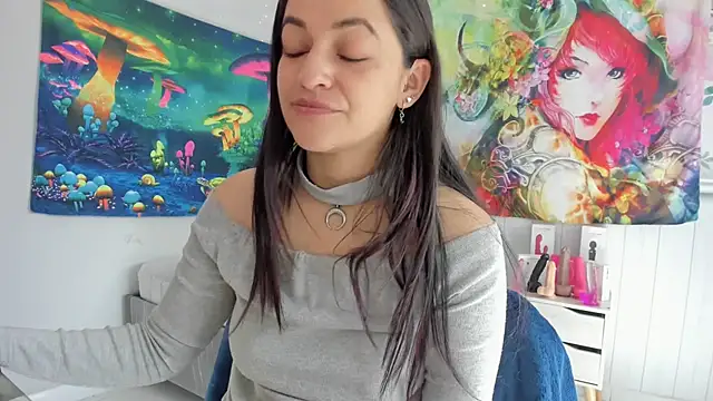 LovelyAzucena online show from November 2025 02:39:01 PM