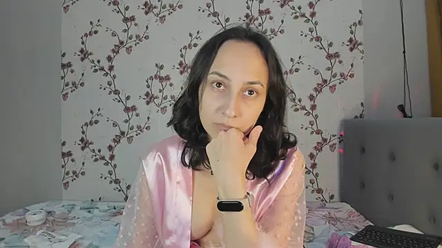 Alisagold90 online show from February 2025 06:02:02 PM