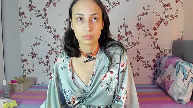 Snapshot of Alisagold90 chatting on November 2025 07:42:02 AM Alisagold90 online show from November 2025 07:42:02 AM