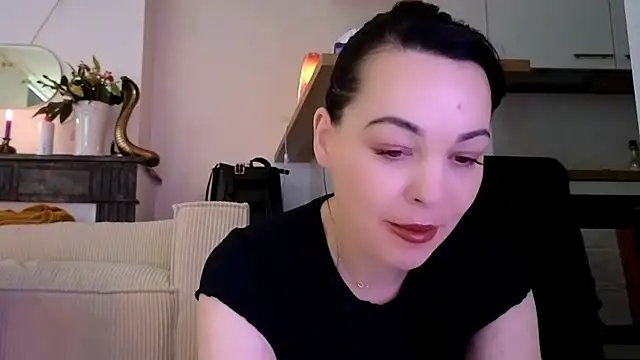 Snapshot of Lilie_romeo chatting on January 2025 11:46:01 AM Lilie romeo online show from January 2025 11:46:01 AM