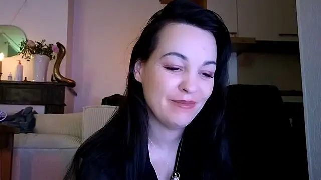 Snapshot of Lilie_romeo chatting on January 2025 03:50:01 PM Lilie romeo online show from January 2025 03:50:01 PM