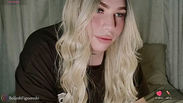 Snapshot of IsabellaFigueredo__ chatting on October 2025 11:20:01 PM IsabellaFigueredo online show from October 2025 11:20:01 PM