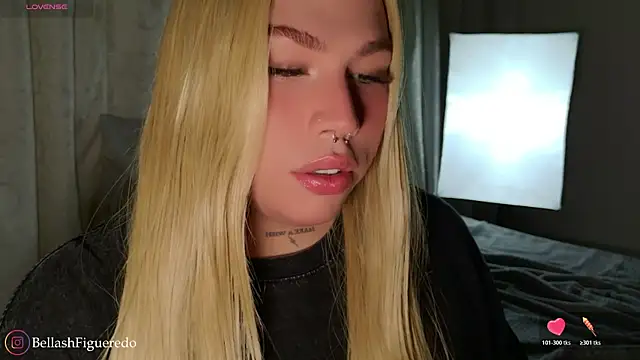 Snapshot of IsabellaFigueredo__ chatting on November 2025 07:34:02 PM IsabellaFigueredo online show from November 2025 07:34:02 PM