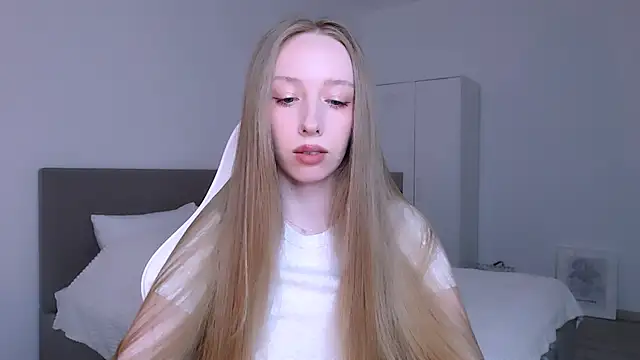 Luna insniity online show from March 2026 09:07:01 PM