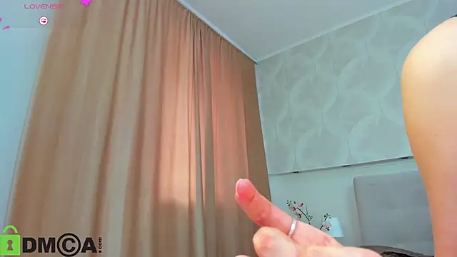 Snapshot of Donna_Evans chatting on May 2026 04:07:02 AM Donna Evans online show from May 2026 04:07:02 AM