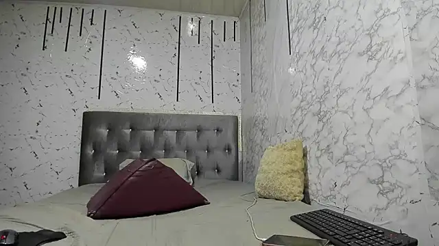 Snapshot of kelleysinedd chatting on November 2025 03:44:01 PM kelleysinedd online show from November 2025 03:44:01 PM