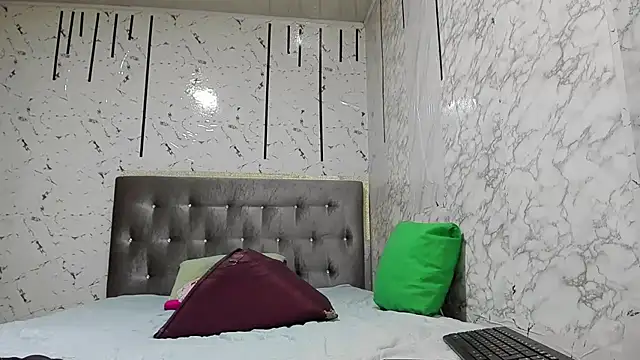 Snapshot of kelleysinedd chatting on November 2025 03:44:02 PM kelleysinedd online show from November 2025 03:44:02 PM