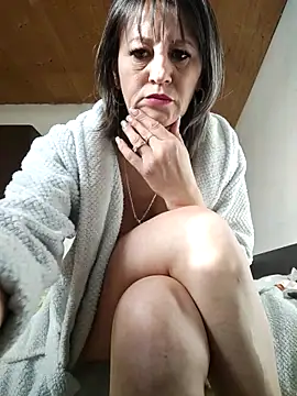 naughtymilfT online show from February 2026 01:28:02 PM