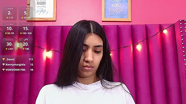 Snapshot of littlee_emilyy_ chatting on February 2025 03:06:01 AM littlee emilyy  online show from February 2025 03:06:01 AM