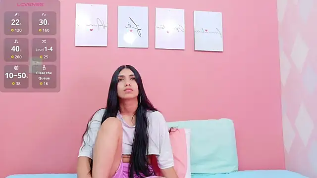 Snapshot of littlee_emilyy_ chatting on October 2025 12:30:01 AM littlee emilyy  online show from October 2025 12:30:01 AM