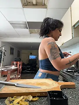 azahar  ziiz online show from February 2026 04:12:02 PM