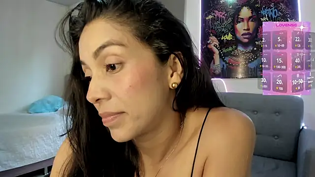 andykiuty online show from November 2025 07:25:01 PM