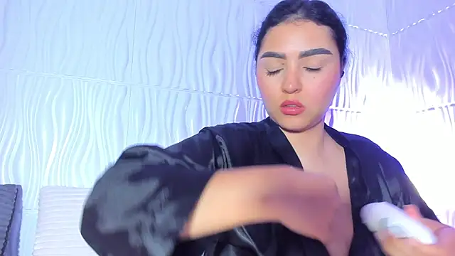 Abby  colins online show from April 2026 07:38:02 PM