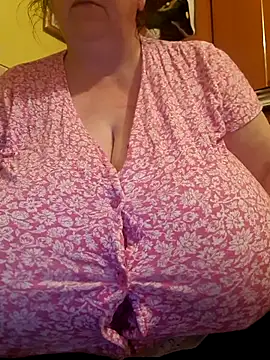 Nataliesbestjuggs online show from October 2025 07:33:02 PM