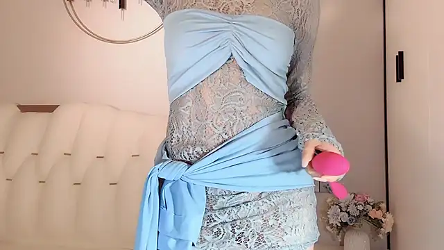 Snapshot of lvy-w chatting on December 2024 10:37:01 AM lvy-w online show from December 2024 10:37:01 AM