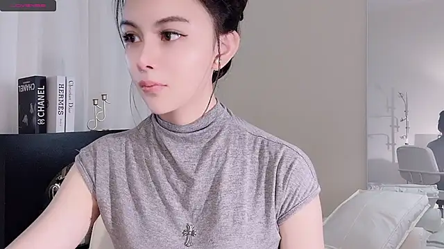 Snapshot of lvy-w chatting on September 2025 08:03:02 AM lvy-w online show from September 2025 08:03:02 AM