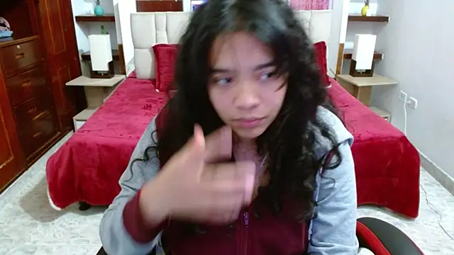 laureentt  online show from March 2025 09:18:02 AM