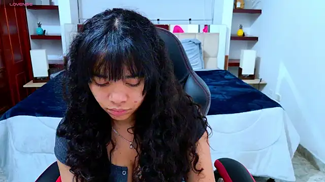 laureentt  online show from October 2025 03:07:01 AM