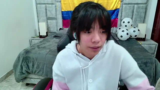 Snapshot of laureentt_ chatting on June 2026 03:36:01 AM laureentt online show from June 2026 03:36:01 AM