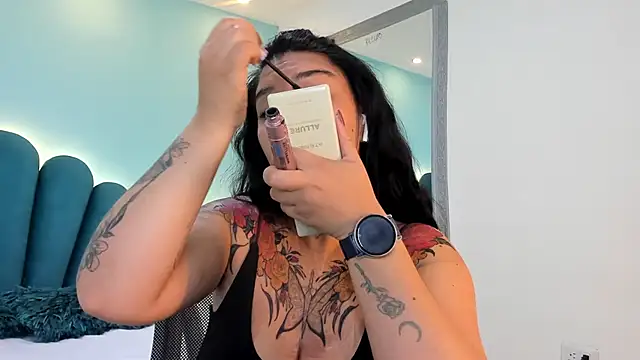 sharlott18 online show from February 2026 12:42:02 PM