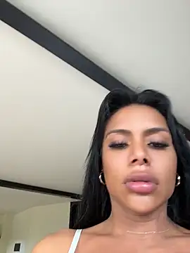 HOT LADY 777 online show from April 2026 01:54:02 PM