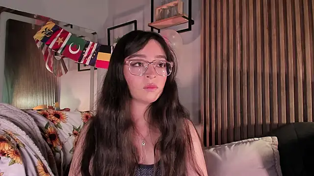 Eva Macalliter online show from July 2026 04:07:02 AM