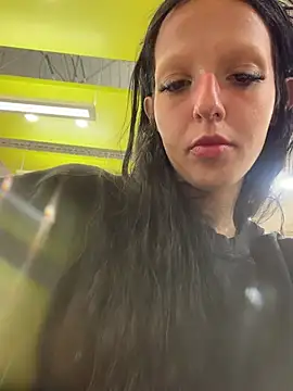 Snapshot of bestorbetter chatting on March 2026 07:33:02 AM bestorbetter online show from March 2026 07:33:02 AM