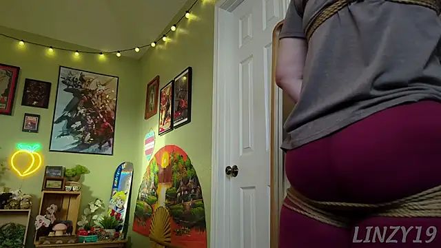 Snapshot of Linzy_19 chatting on January 2025 11:45:01 PM Linzy 19 online show from January 2025 11:45:01 PM