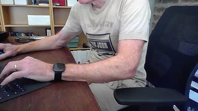 jiggy77777 online show from February 2025 05:22:01 AM