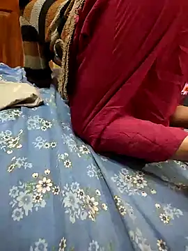 COUPLLE VILLAGE online show from December 2025 10:12:01 AM