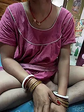 COUPLLE VILLAGE online show from April 2026 02:03:02 AM