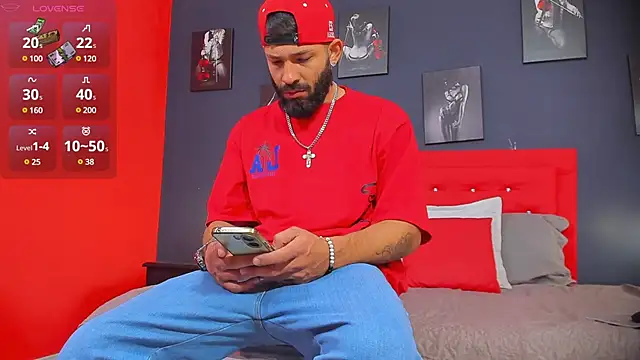 Thiagogomez online show from December 2024 12:16:02 PM