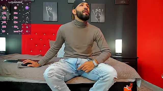 Thiagogomez online show from January 2025 12:19:02 PM