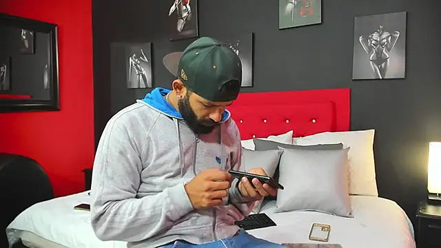 Thiagogomez online show from March 2025 12:25:01 PM