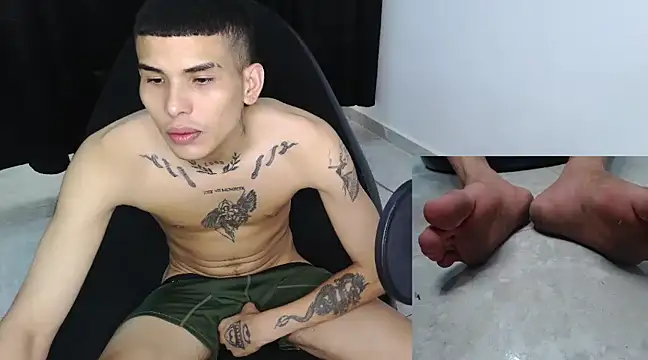 Snapshot of hot_king20 chatting on February 2025 04:19:02 AM hot king20 online show from February 2025 04:19:02 AM