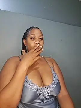 Toya P online show from October 2025 07:33:01 PM