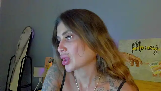 Patricia Cox online show from October 2025 08:20:01 PM