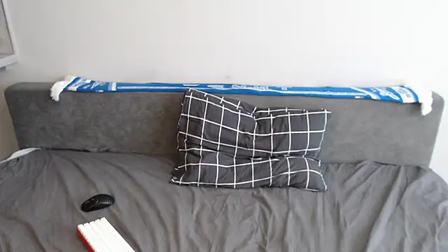 Student Oliver online show from June 2026 02:33:01 PM