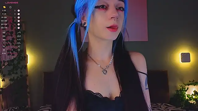 Snapshot of TristaRoht chatting on February 2025 03:10:01 PM TristaRoht online show from February 2025 03:10:01 PM