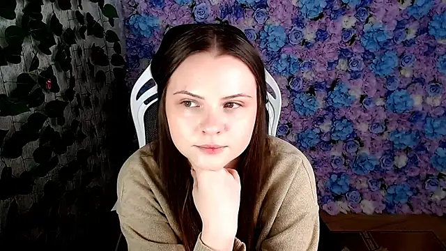 IxxiLiana online show from September 2025 05:06:02 AM