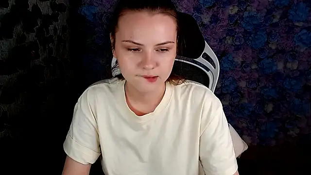 IxxiLiana online show from October 2025 05:07:02 AM