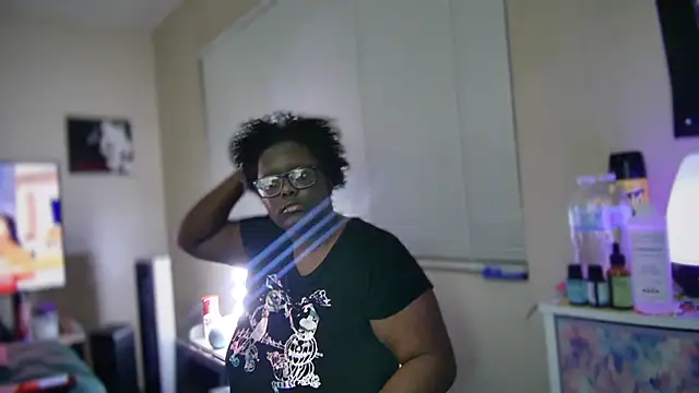 Snapshot of Yagurl__west chatting on February 2025 01:52:02 AM Yagurl west online show from February 2025 01:52:02 AM