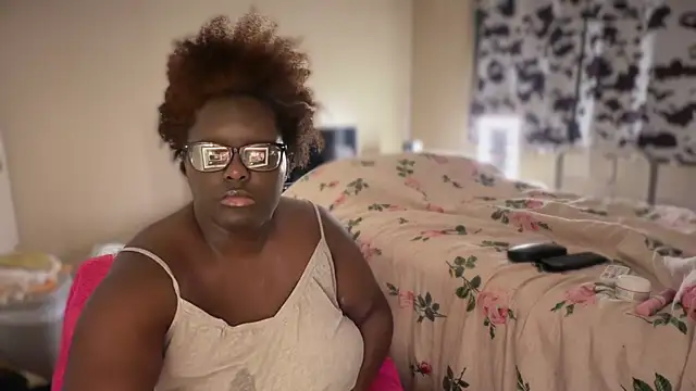 Snapshot of Yagurl__west chatting on February 2026 07:38:02 AM Yagurl west online show from February 2026 07:38:02 AM