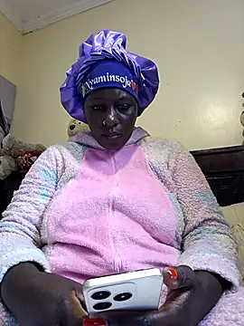 Poisonous Ivy online show from April 2026 07:00:01 PM