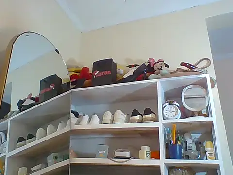 Poisonous Ivy online show from April 2026 12:00:02 AM