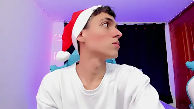 Snapshot of jake_and_joaquin chatting on December 2024 02:35:01 AM jake and joaquin online show from December 2024 02:35:01 AM