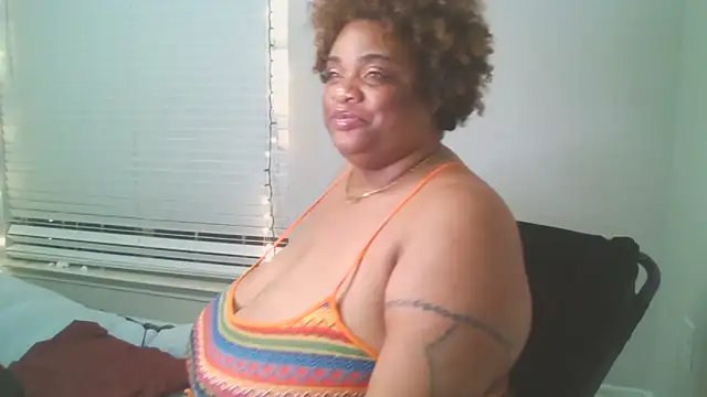 Snapshot of NaughtyHottieBBW chatting on May 2026 05:37:02 AM NaughtyHottieBBW online show from May 2026 05:37:02 AM